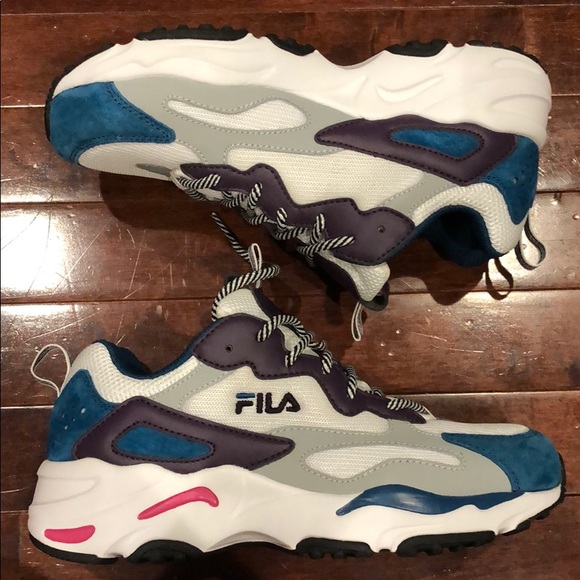 BRAND NEW FILA Ray Tracer Sneaker *Women’s* BRAND NEW FILA Ray Tracer Sneaker *Women’s*